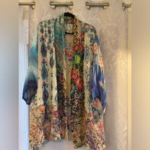 JOHNNY WAS Too Good 100% silk Kimono, preowned in great condition. ONE SIZE FIT